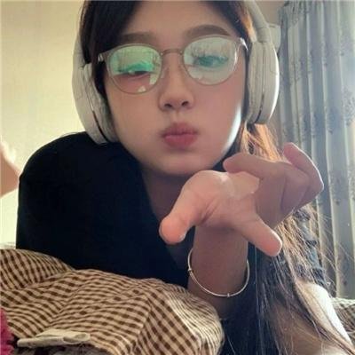 麻烦中的女人 海报